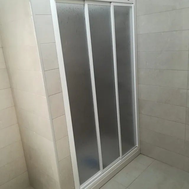 Cristalería Arona mamparas de baño 7