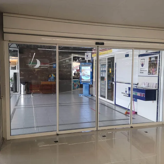 Cristalería Arona puertas automáticas 2
