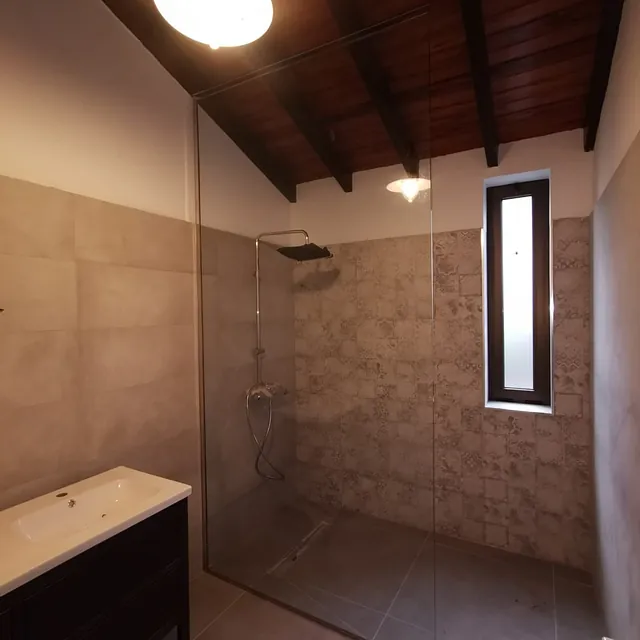 Cristalería Arona mamparas de baño 11