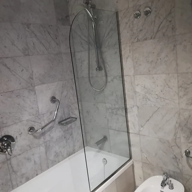 Cristalería Arona mamparas de baño 6