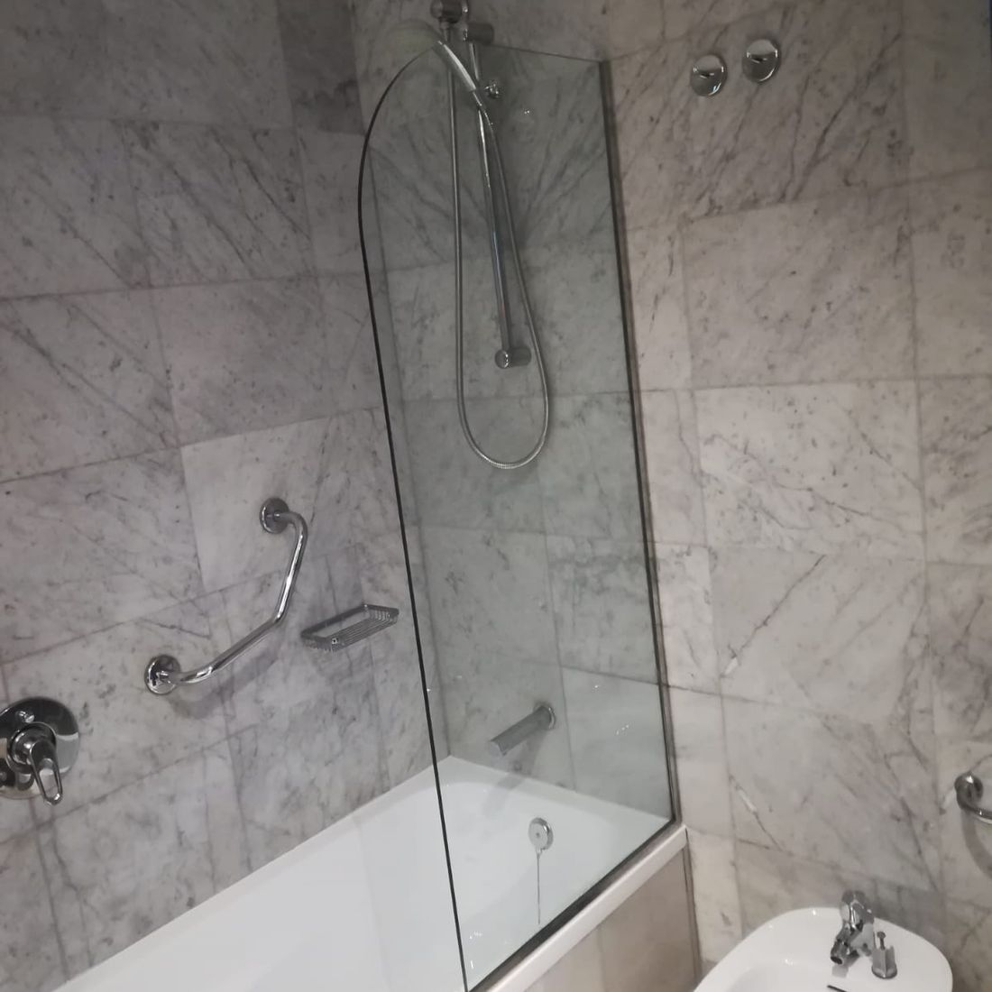 Cristalería Arona mamparas de baño 6
