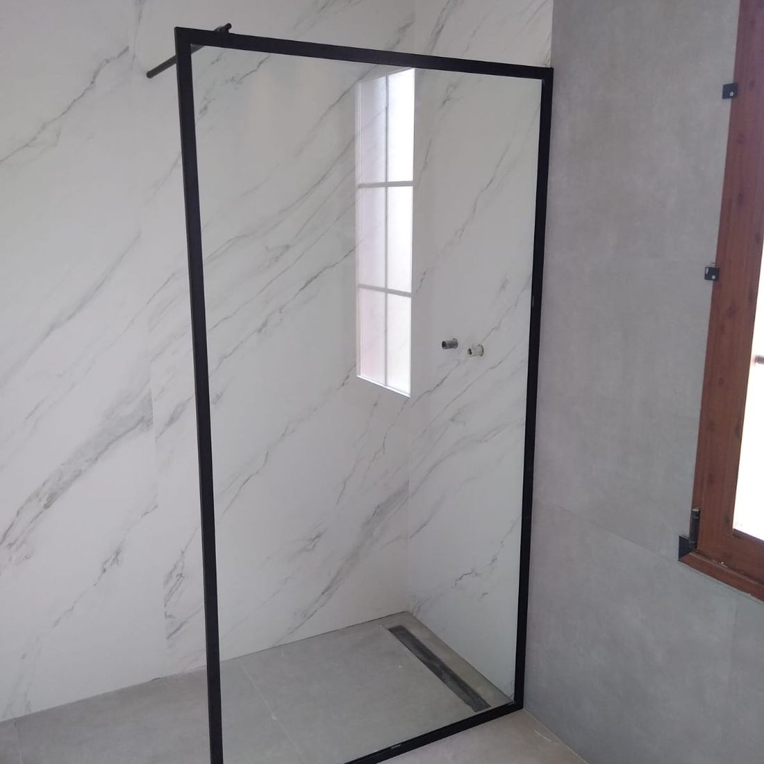 Cristalería Arona mamparas de baño 10